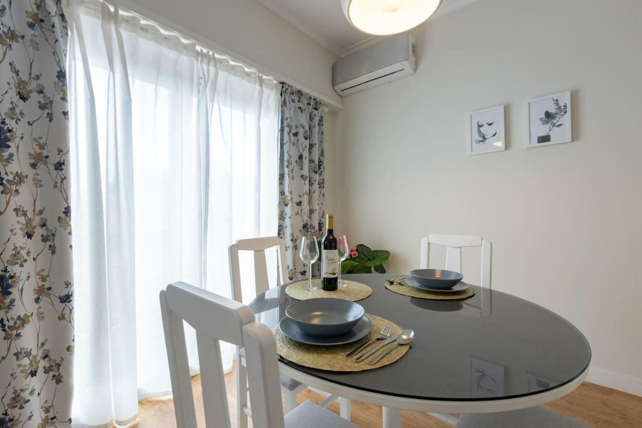 Trindade Sunny Downtown Apartment With Balcony & Ac Porto Exterior photo