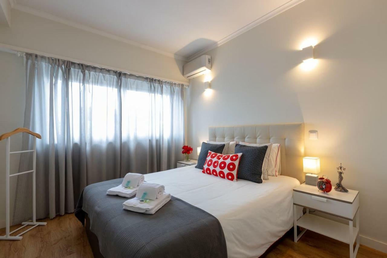 Trindade Sunny Downtown Apartment With Balcony & Ac Porto Exterior photo