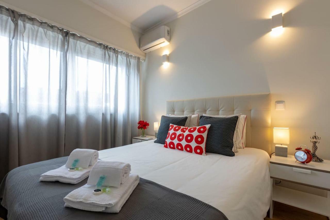 Trindade Sunny Downtown Apartment With Balcony & Ac Porto Exterior photo