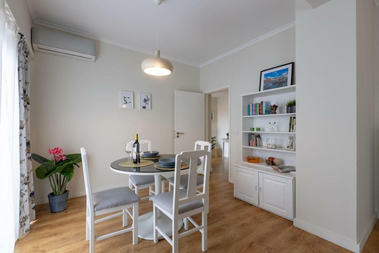 Trindade Sunny Downtown Apartment With Balcony & Ac Porto Exterior photo